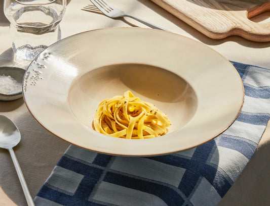 Piatto Cappello prete Sabbia, Gres smaltato reattivo Ø29 x H7 cm Broste