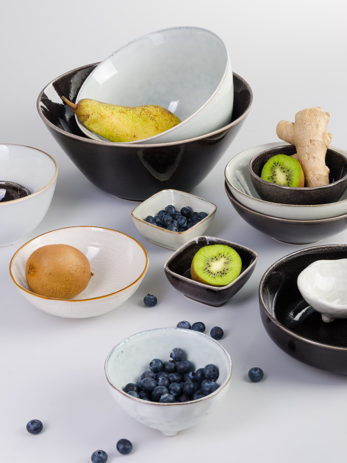 Piatto Liscio Carbone, Gres smaltato reattivo Ø26 x H2,5 cm Broste