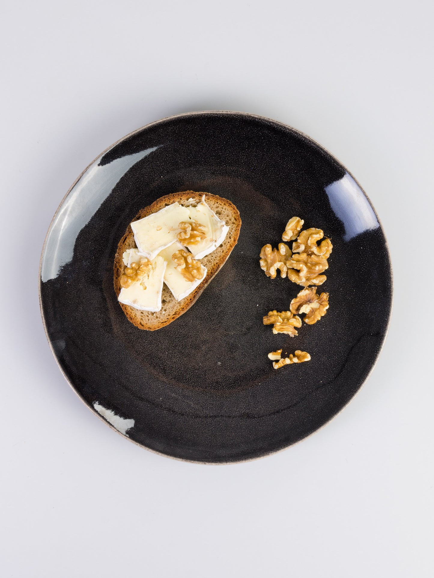 Piatto Liscio Carbone, Gres smaltato reattivo Ø26 x H2,5 cm Broste