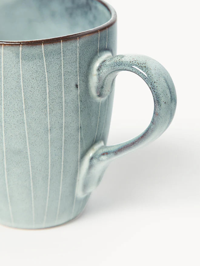 Tazza manico Nordc Sea Soft Blue, Gres smaltato reattivo 25 cl Broste